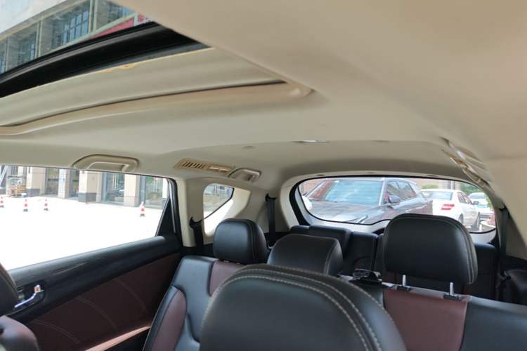 Used Dongfeng Fengon 580 2017 1.5T CVT Luxury Model Headliner