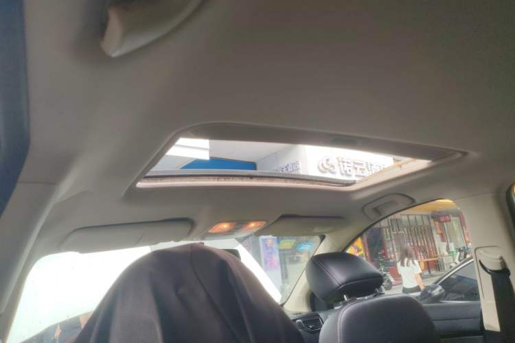 Used Dongfeng Fengon 580 2017 1.8L Manual Comfort Model Headliner