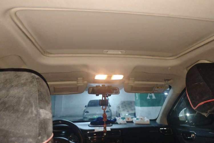 Used Dongfeng Fengon 580 2017 1.8L Manual Comfort Model Headliner