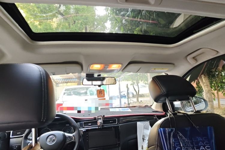 Used Dongfeng Fengon 580 2017 Revised Version 1.5T CVT Luxury Edition Headliner