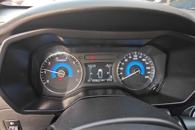 Used Dongfeng Fengon 580 2017 1.5T Manual Luxury Model Instrument Cluster