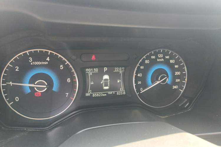 Used Dongfeng Fengon 580 2017 Revised Version 1.5T CVT Luxury Edition Instrument Cluster