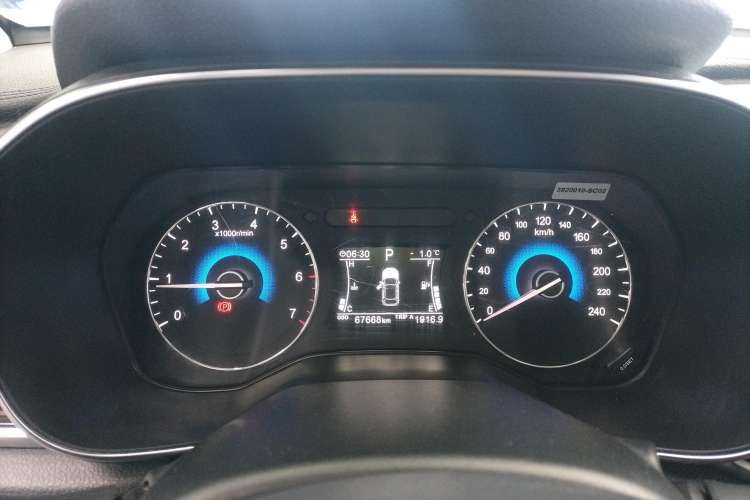 Used Dongfeng Fengon 580 2017 1.5T CVT Smart Style Model Instrument Cluster