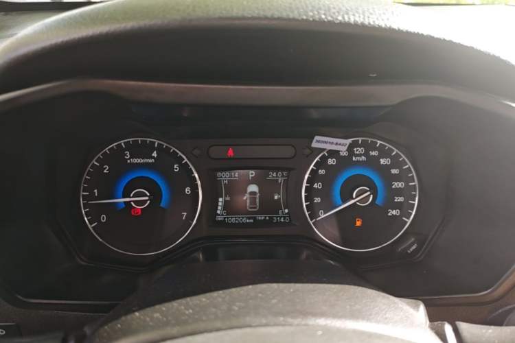 Used Dongfeng Fengon 580 2017 1.5T CVT Luxury Model Instrument Cluster