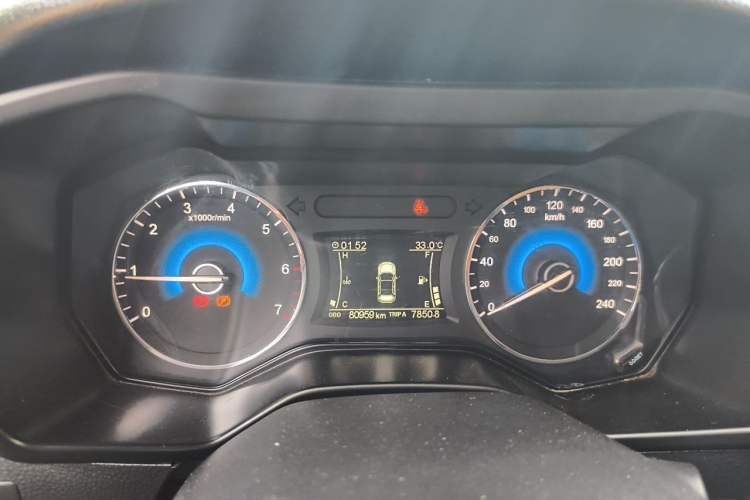 Used Dongfeng Fengon 580 2017 1.5T Manual Luxury Model Instrument Cluster