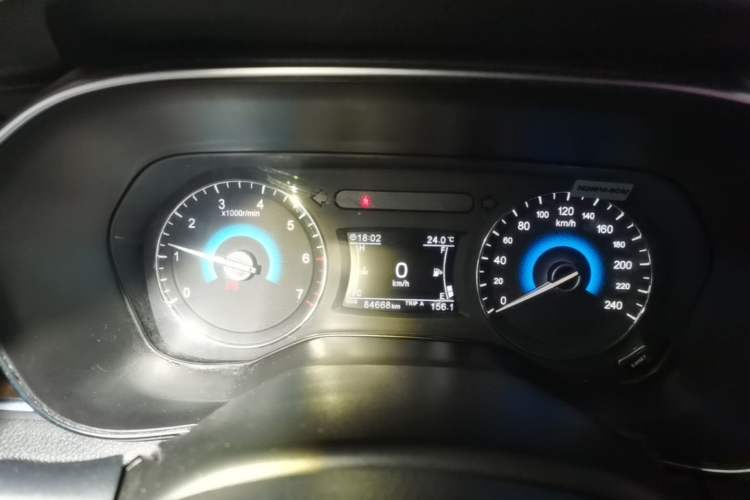 Used Dongfeng Fengon 580 2017 1.5T CVT Smart Style Model Instrument Cluster