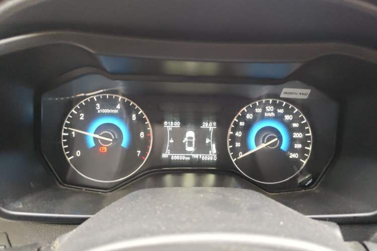 Used Dongfeng Fengon 580 2017 1.5T Manual Luxury Model Instrument Cluster