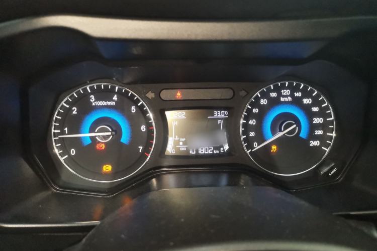 Used Dongfeng Fengon 580 2017 1.8L Manual Comfort Model Instrument Cluster