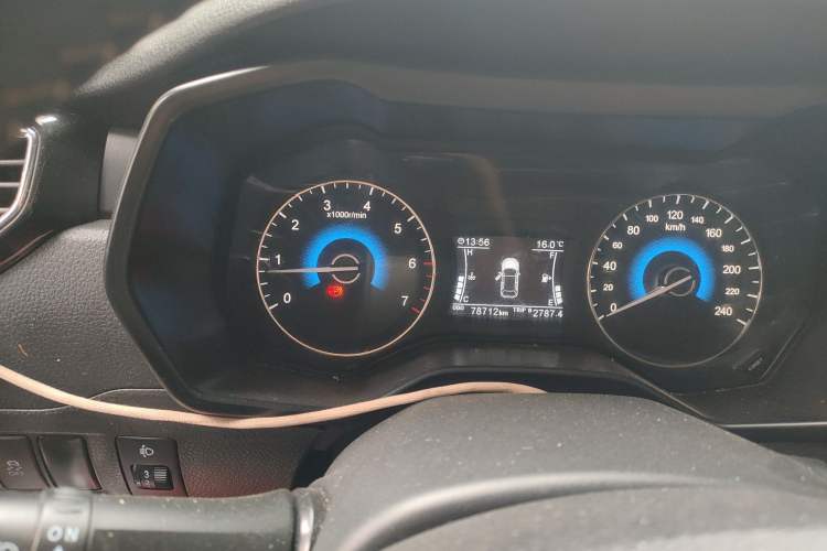 Used Dongfeng Fengon 580 2017 1.5T Manual Luxury Model Instrument Cluster