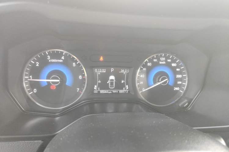 Used Dongfeng Fengon 580 2017 1.5T CVT Luxury Model Instrument Cluster