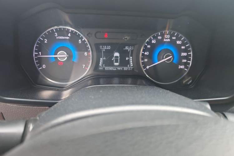 Used Dongfeng Fengon 580 2017 1.5T Manual Luxury Model Instrument Cluster