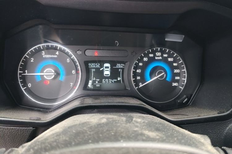 Used Dongfeng Fengon 580 2017 1.8L Manual Comfort Model Instrument Cluster