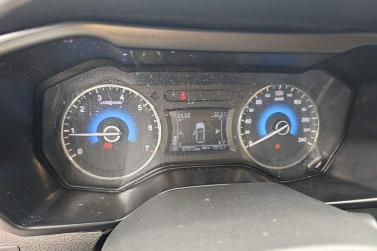 Used Dongfeng Fengon 580 2017 1.5T Manual Luxury Model Instrument Cluster