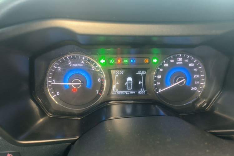 Used Dongfeng Fengon 580 2017 1.5T Manual Luxury Model Instrument Cluster