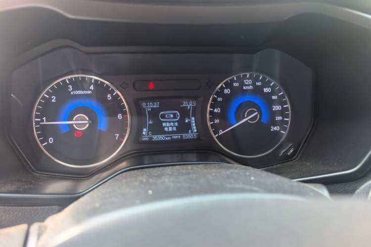Used Dongfeng Fengon 580 2017 1.5T Manual Luxury Model Instrument Cluster