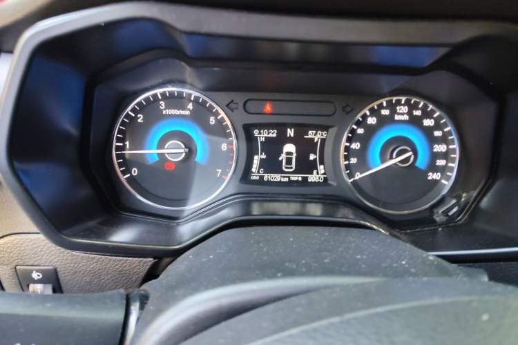 Used Dongfeng Fengon 580 2017 Revised Version 1.5T CVT Luxury Edition Instrument Cluster