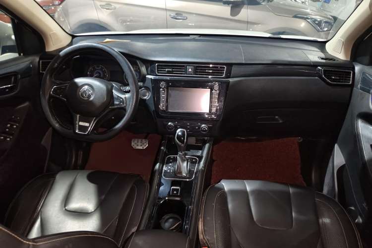 Used Dongfeng Fengon 580 2017 1.5T CVT Comfort Model Interior 1