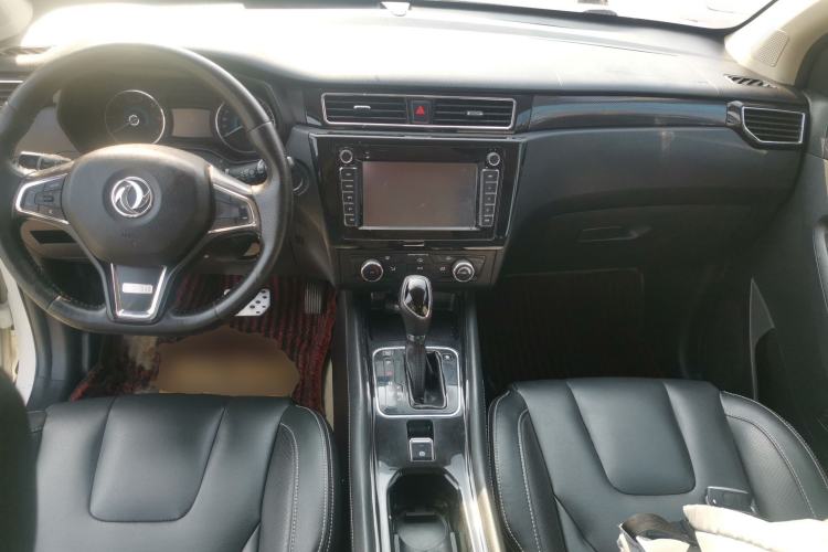 Used Dongfeng Fengon 580 2017 1.5T CVT Comfort Model Interior 2