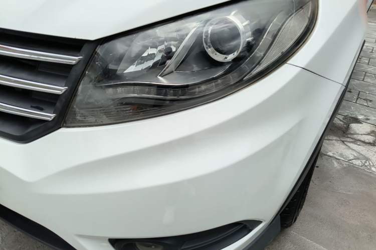 Used Dongfeng Fengon 580 2017 1.5T CVT Comfort Model Left Front Headlight