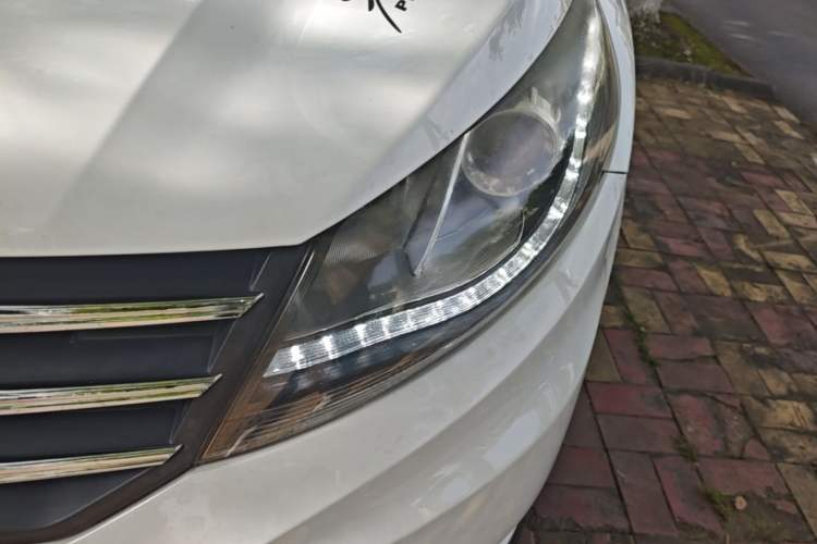 Used Dongfeng Fengon 580 2017 1.5T CVT Luxury Model Left Front Headlight
