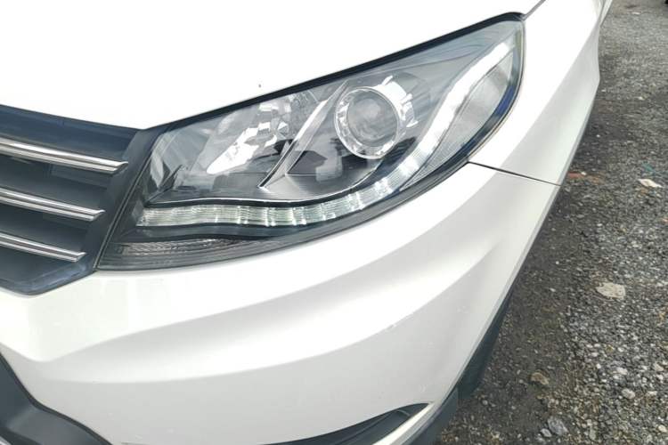 Used Dongfeng Fengon 580 2017 1.5T CVT Luxury Model Left Front Headlight