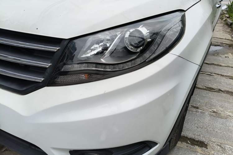 Used Dongfeng Fengon 580 2017 Revised Version 1.5T CVT Luxury Edition Left Front Headlight