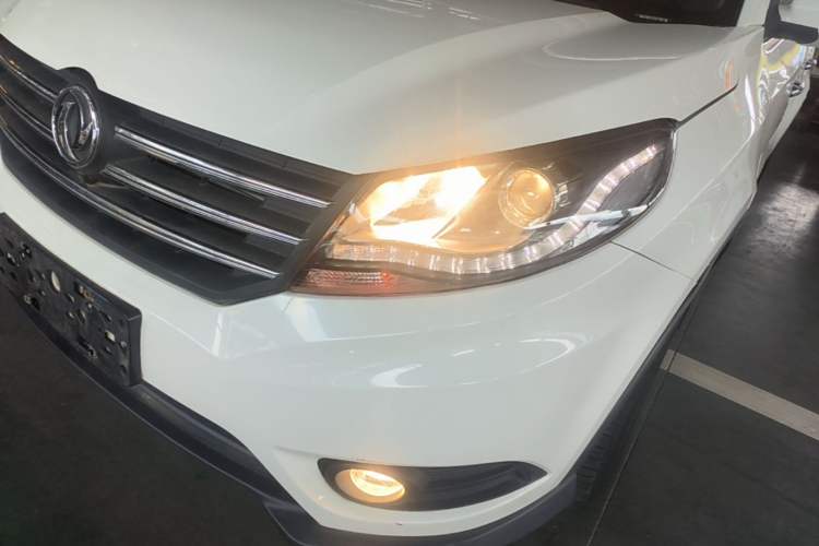 Used Dongfeng Fengon 580 2017 1.5T Manual Luxury Model Left Front Headlight