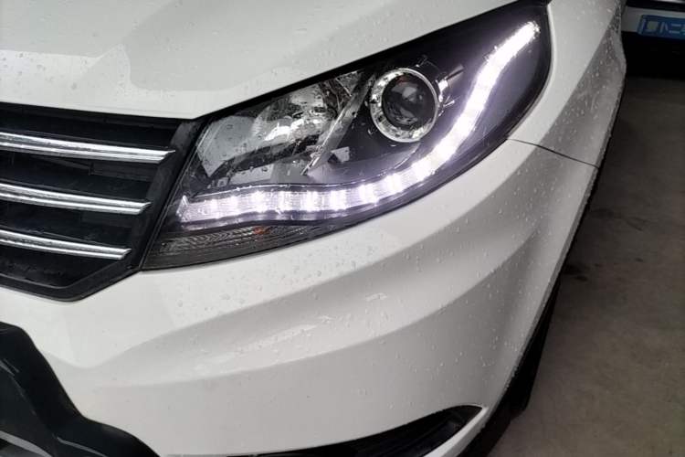 Used Dongfeng Fengon 580 2017 1.8L Manual Comfort Model Left Front Headlight