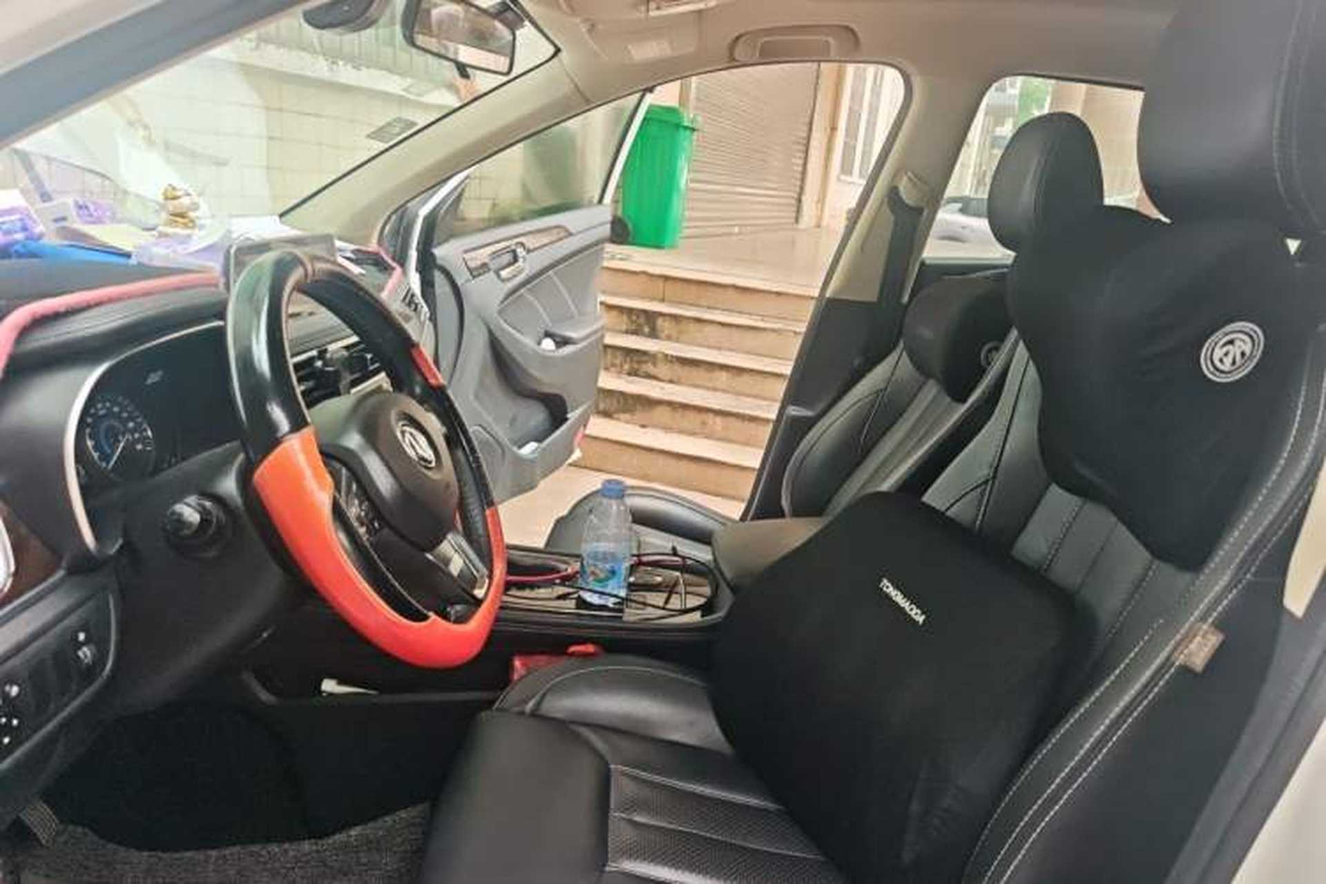 Used Dongfeng Fengon 580 2017 1.5T CVT Smart Style Model Left Front Seat