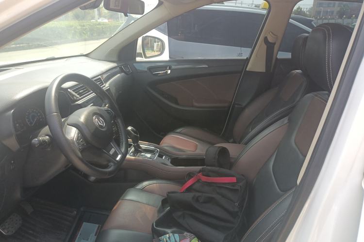 Used Dongfeng Fengon 580 2017 Revised Version 1.5T CVT Luxury Edition Left Front Seat
