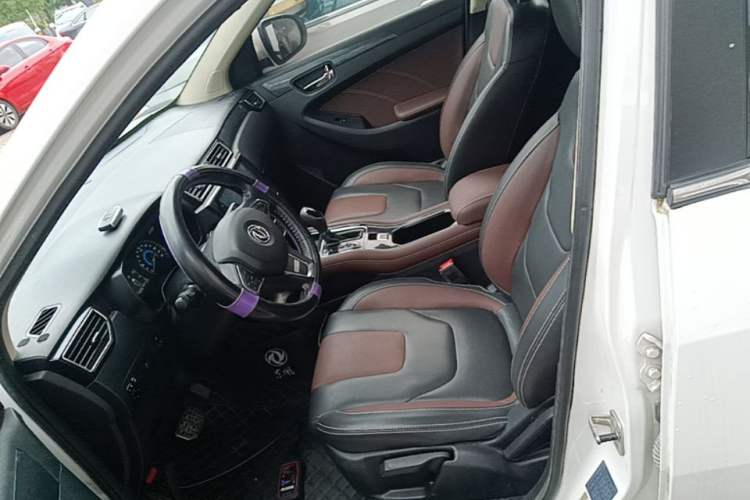 Used Dongfeng Fengon 580 2017 Revised Version 1.5T CVT Luxury Edition Left Front Seat