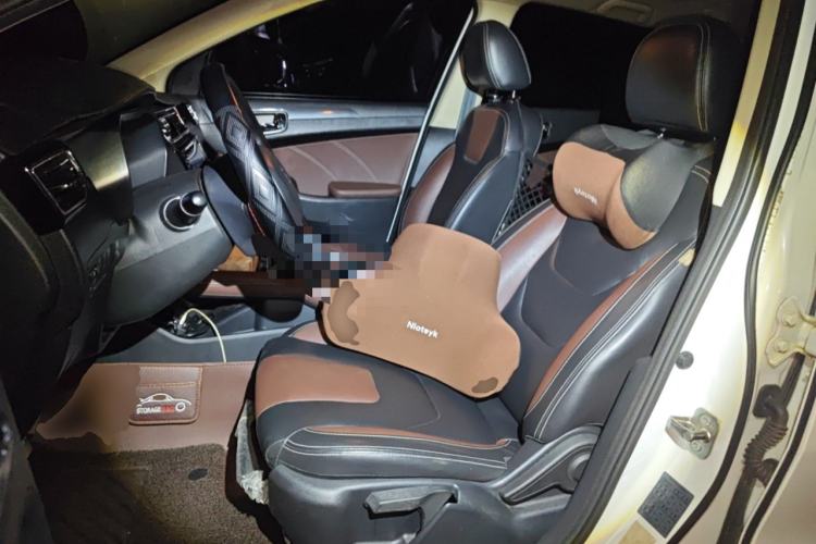 Used Dongfeng Fengon 580 2017 1.5T Manual Luxury Model Left Front Seat