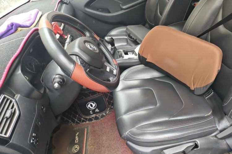 Used Dongfeng Fengon 580 2017 1.5T Manual Luxury Model Left Front Seat
