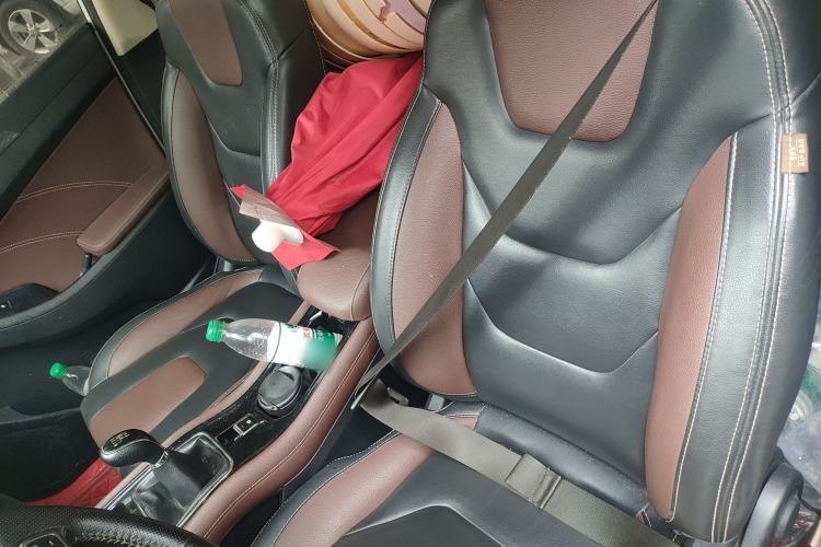 Used Dongfeng Fengon 580 2017 1.5T Manual Luxury Model Left Front Seat