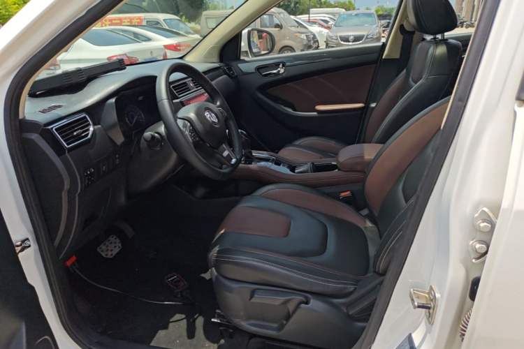 Used Dongfeng Fengon 580 2017 1.5T CVT Luxury Model Left Front Seat