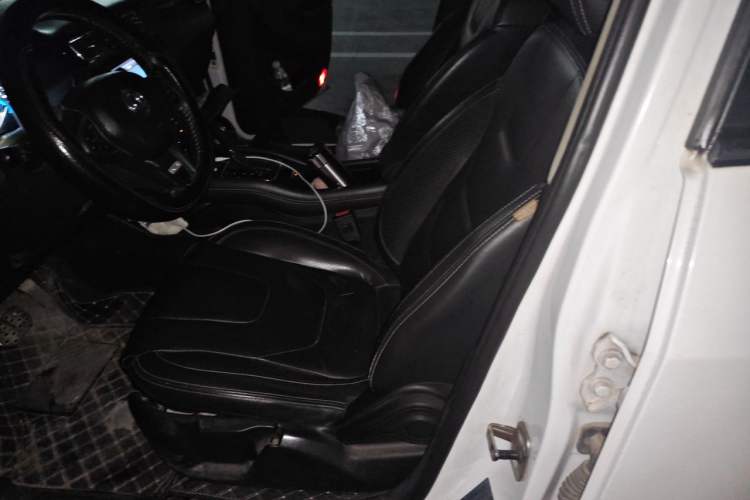 Used Dongfeng Fengon 580 2017 Revised Version 1.5T CVT Luxury Edition Left Front Seat