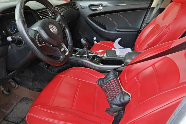Used Dongfeng Fengon 580 2017 1.5T Manual Luxury Model Left Front Seat