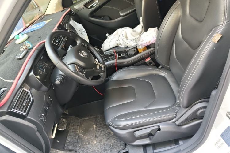 Used Dongfeng Fengon 580 2017 Revised Version 1.5T CVT Luxury Edition Left Front Seat