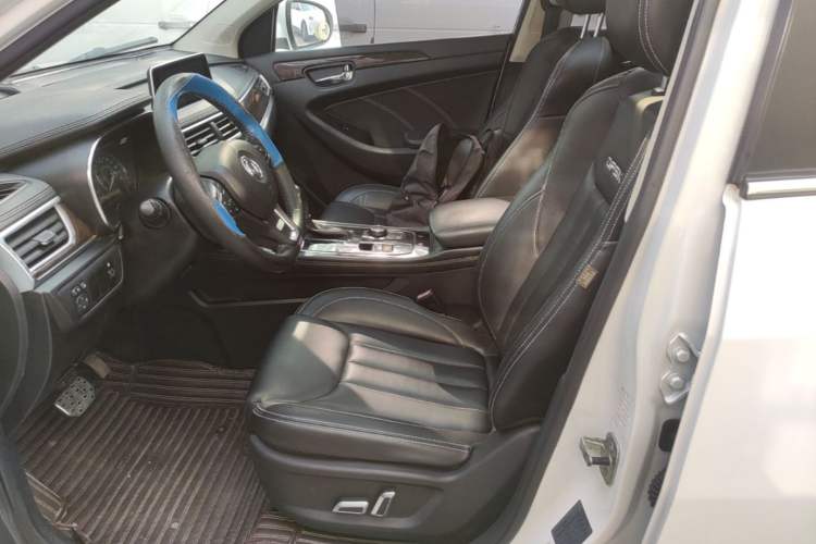 Used Dongfeng Fengon 580 2017 1.5T CVT Smart Style Model Left Front Seat