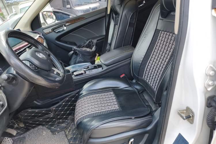 Used Dongfeng Fengon 580 2017 1.5T CVT Smart Style Model Left Front Seat