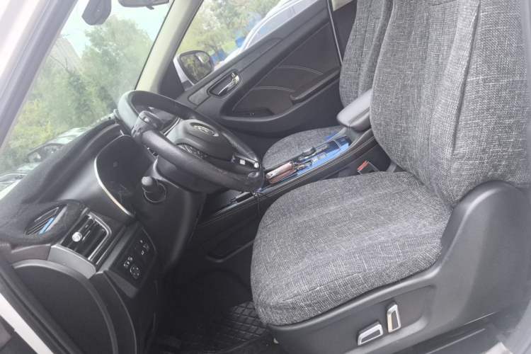 Used Dongfeng Fengon 580 2017 1.5T CVT Smart Connectivity Model Left Front Seat