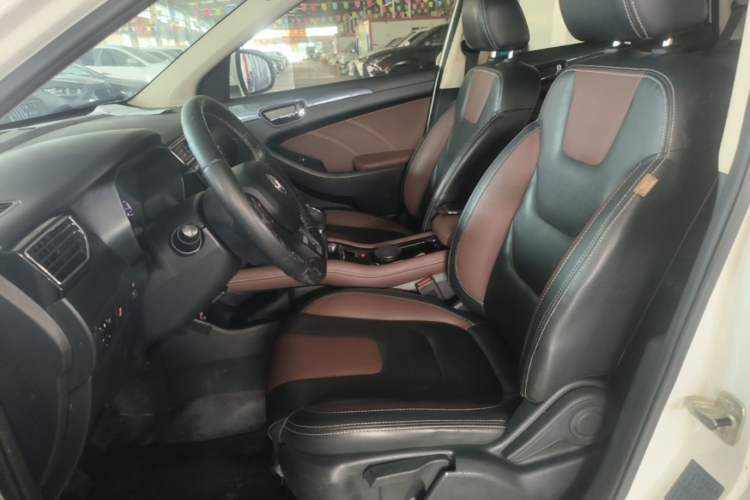 Used Dongfeng Fengon 580 2017 1.5T Manual Luxury Model Left Front Seat