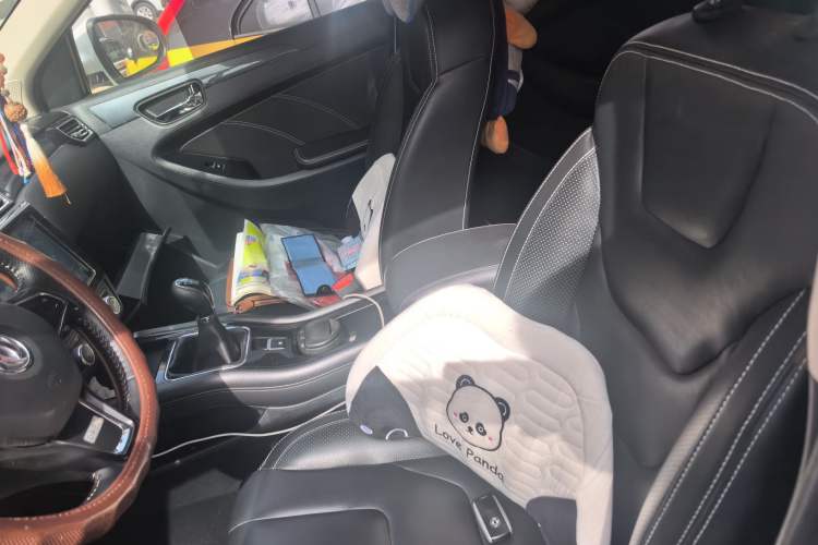 Used Dongfeng Fengon 580 2017 1.5T Manual Luxury Model Left Front Seat