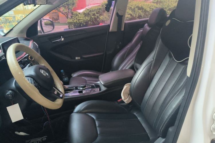Used Dongfeng Fengon 580 2017 1.5T CVT Smart Connectivity Model Left Front Seat