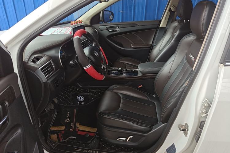 Used Dongfeng Fengon 580 2017 1.5T CVT Smart Connectivity Model Left Front Seat