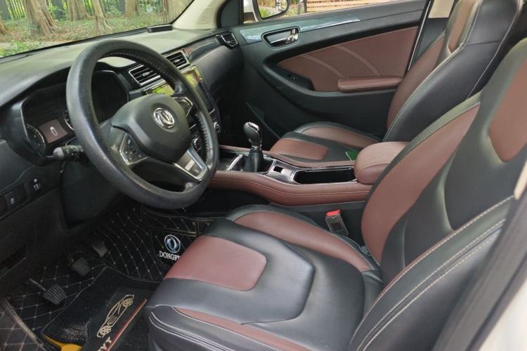 Used Dongfeng Fengon 580 2017 1.5T Manual Luxury Model Left Front Seat