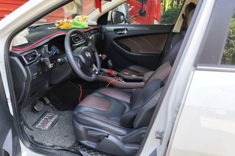 Used Dongfeng Fengon 580 2017 Revised Version 1.5T CVT Luxury Edition Left Front Seat