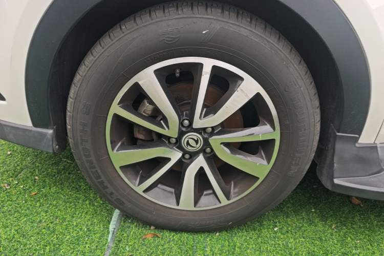 Used Dongfeng Fengon 580 2017 1.5T CVT Luxury Model Left Front Wheel Hub