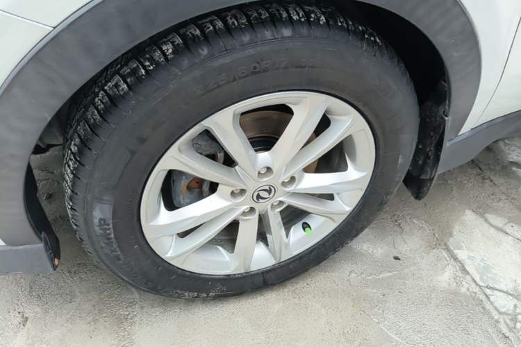 Used Dongfeng Fengon 580 2017 1.5T CVT Comfort Model Left Front Wheel Hub
