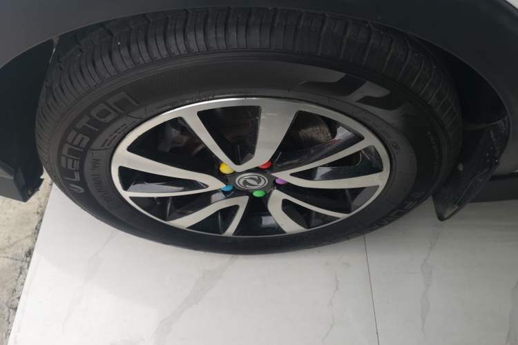 Used Dongfeng Fengon 580 2017 1.5T Manual Luxury Model Left Front Wheel Hub